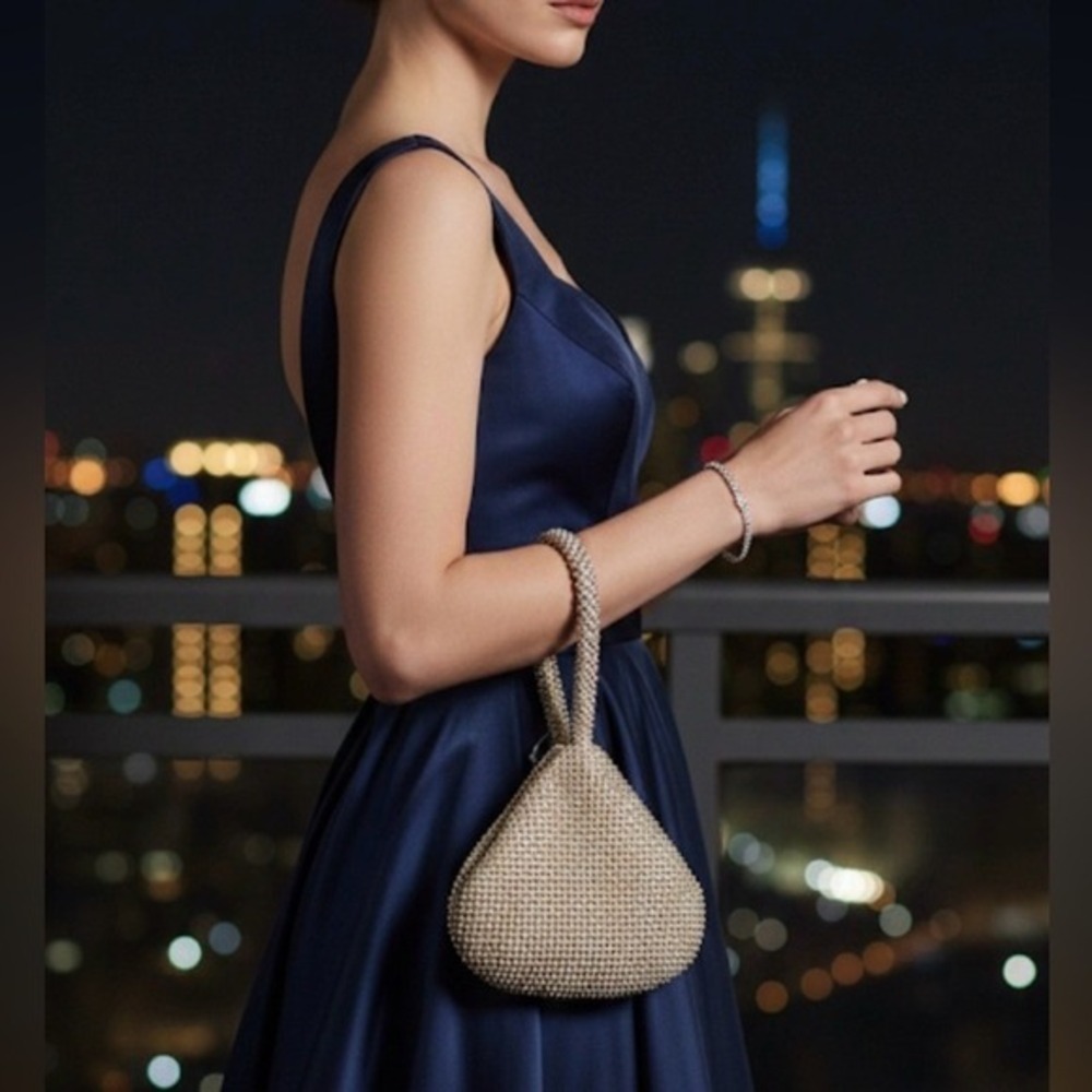 NWT Jessica‎ McClintock Staci Mesh Wristlet Pouch Light Gold Old Money Luxury